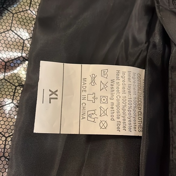 Heated Vest - Picture 5 of 6